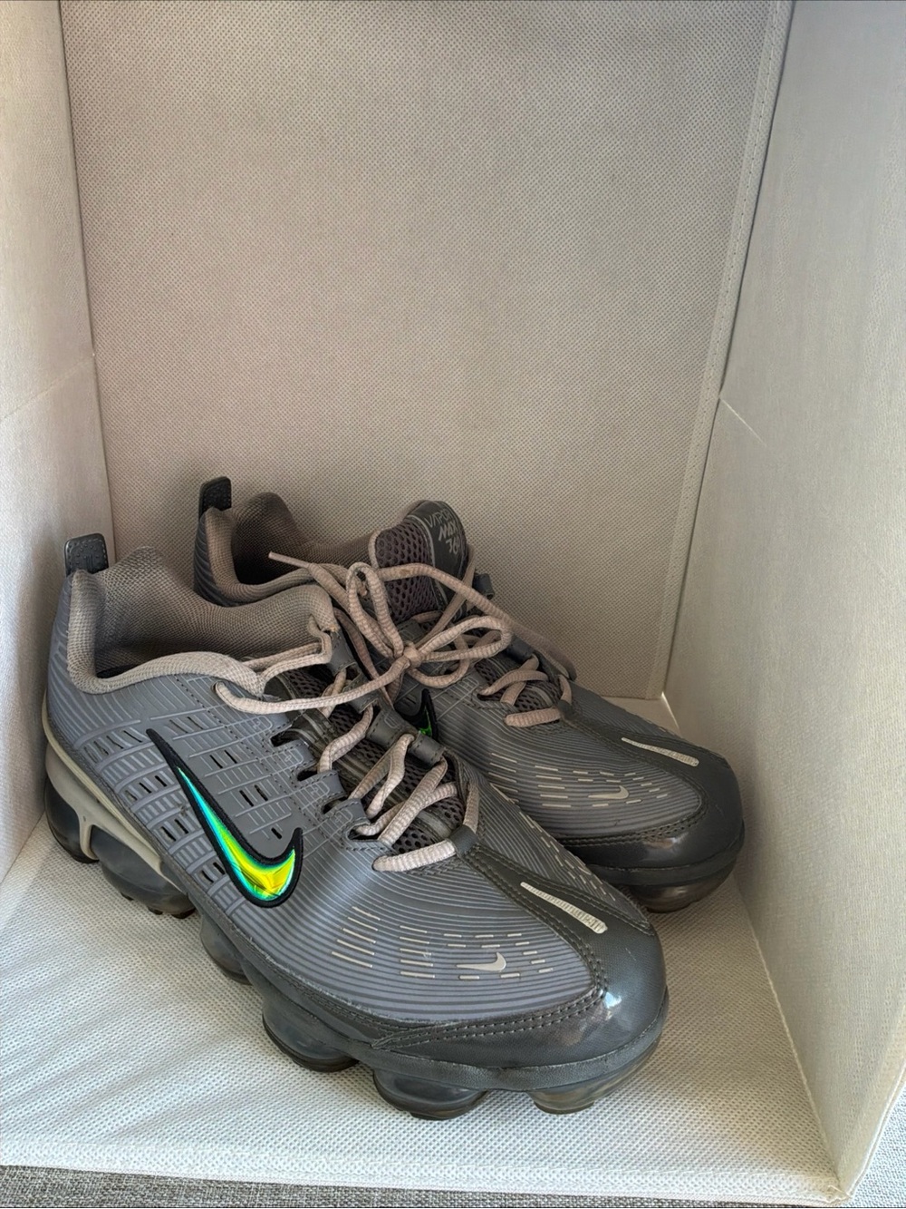 Nike Men’s Gray Sneakers with Iridescent Green Swoosh